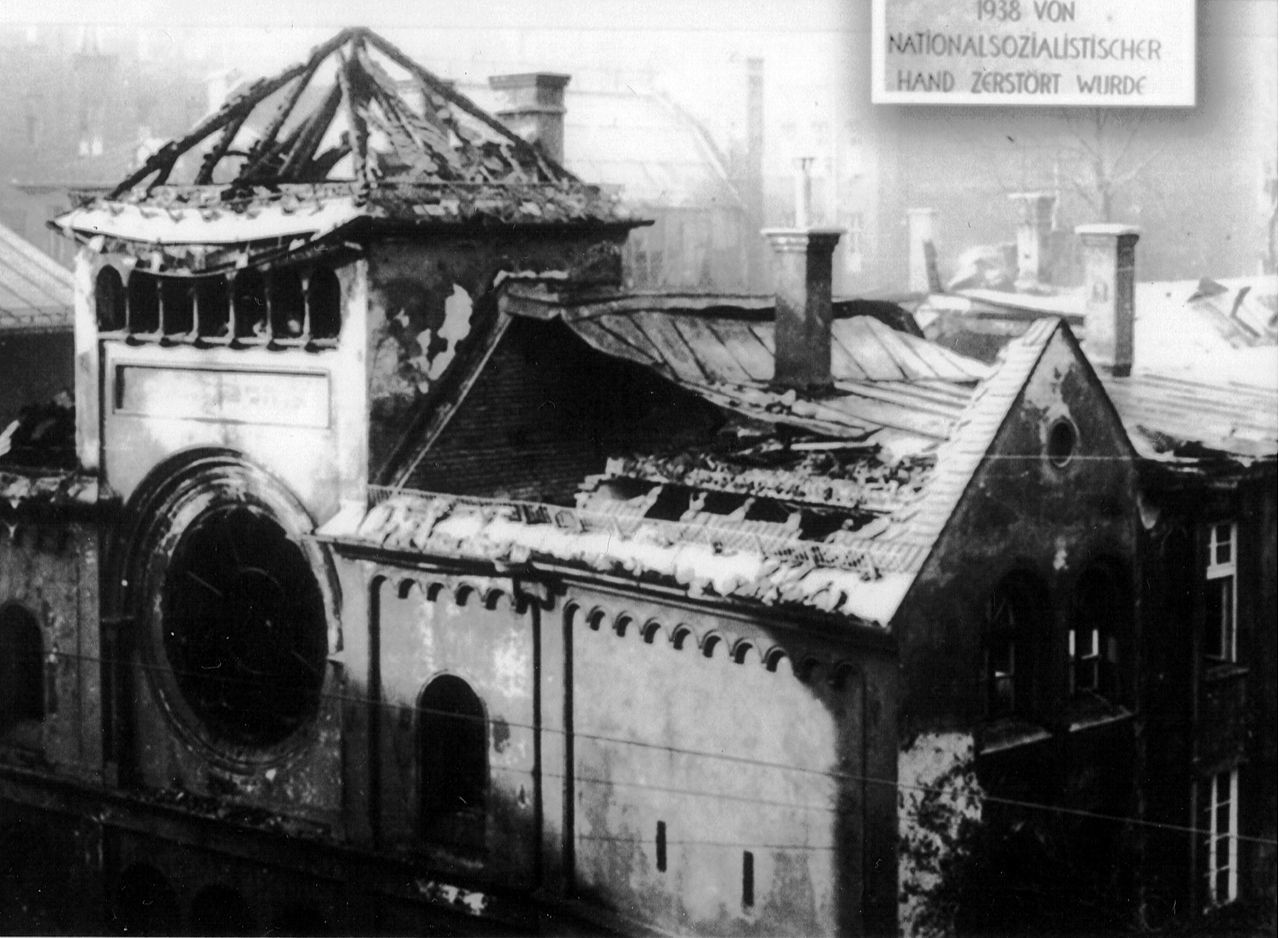 Ohel Jakob Synagogue in Munich after Kristallnacht.jpeg